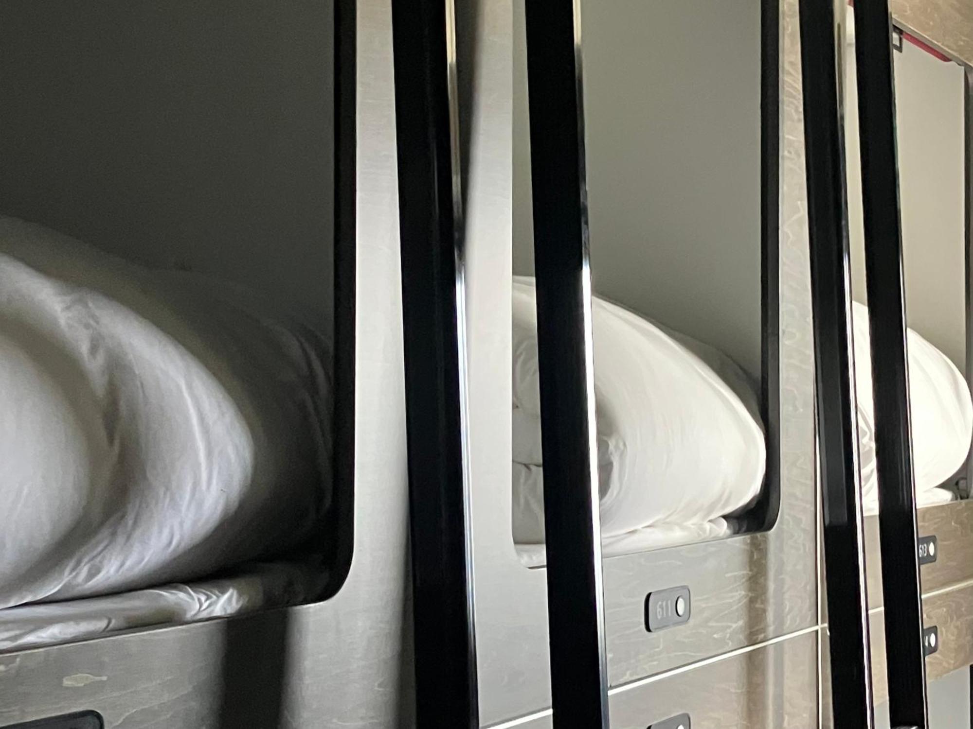 Capsule Hotel Suzumoriya Токіо Екстер'єр фото