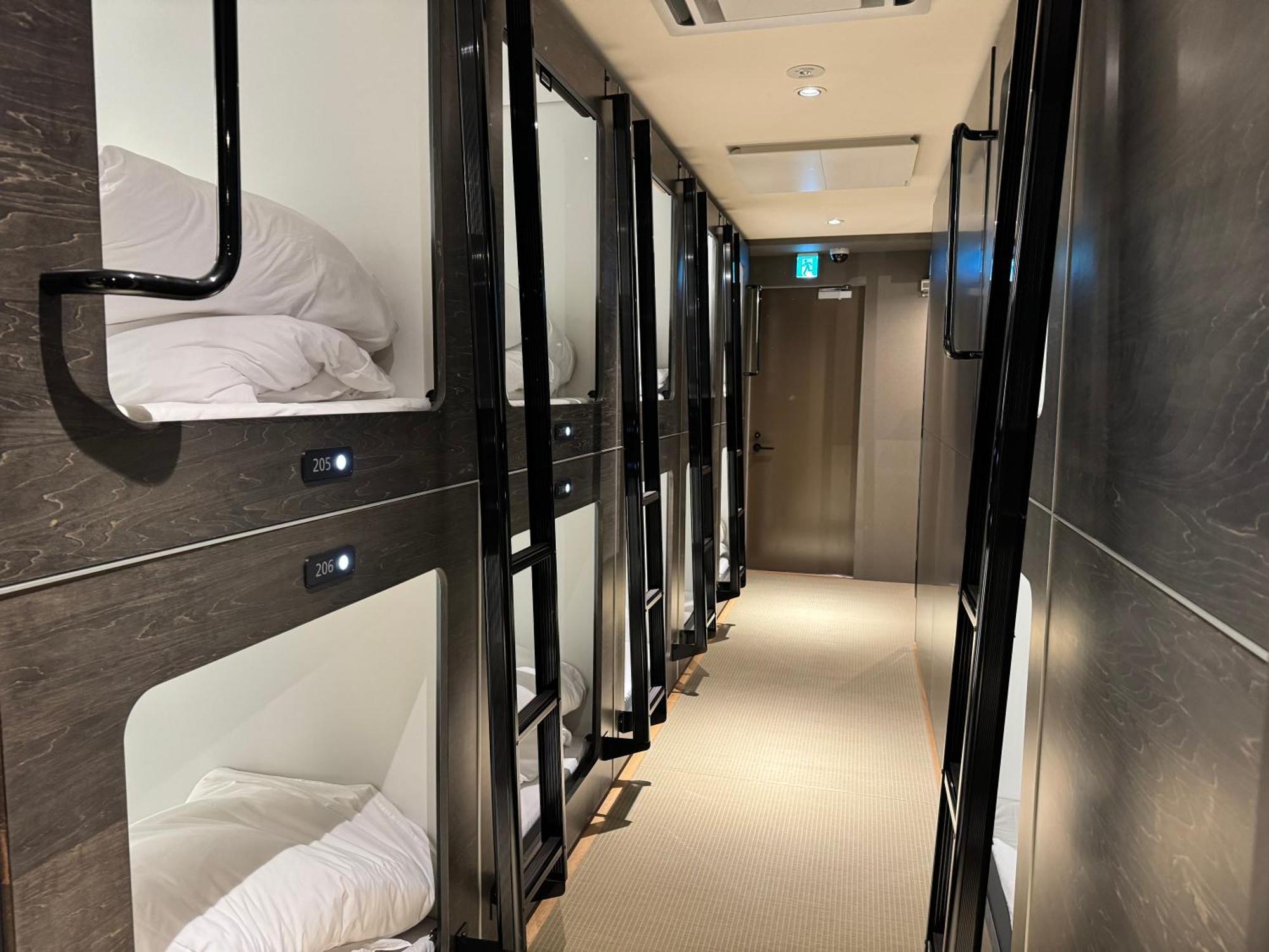 Capsule Hotel Suzumoriya Токіо Екстер'єр фото