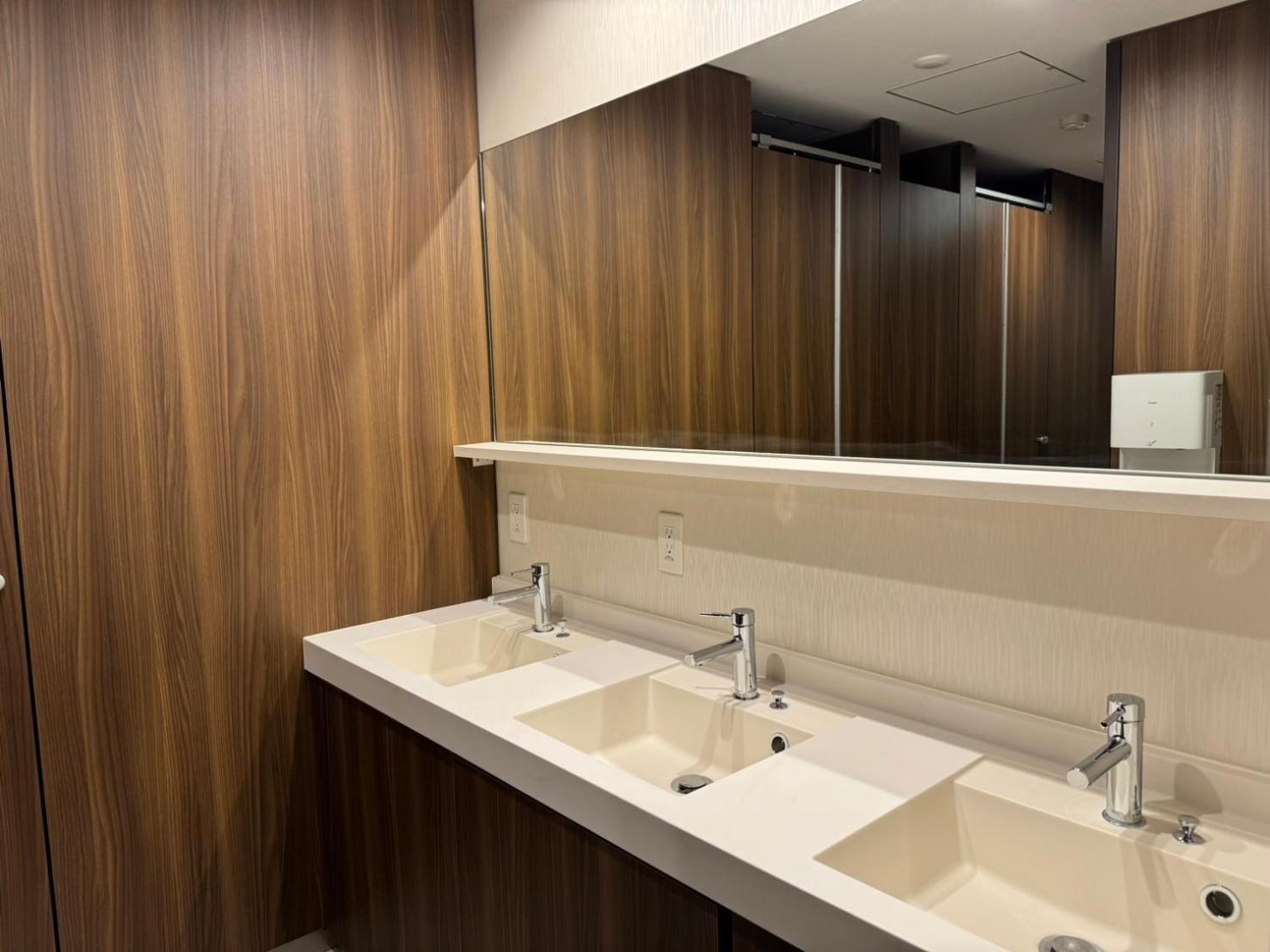 Capsule Hotel Suzumoriya Токіо Екстер'єр фото